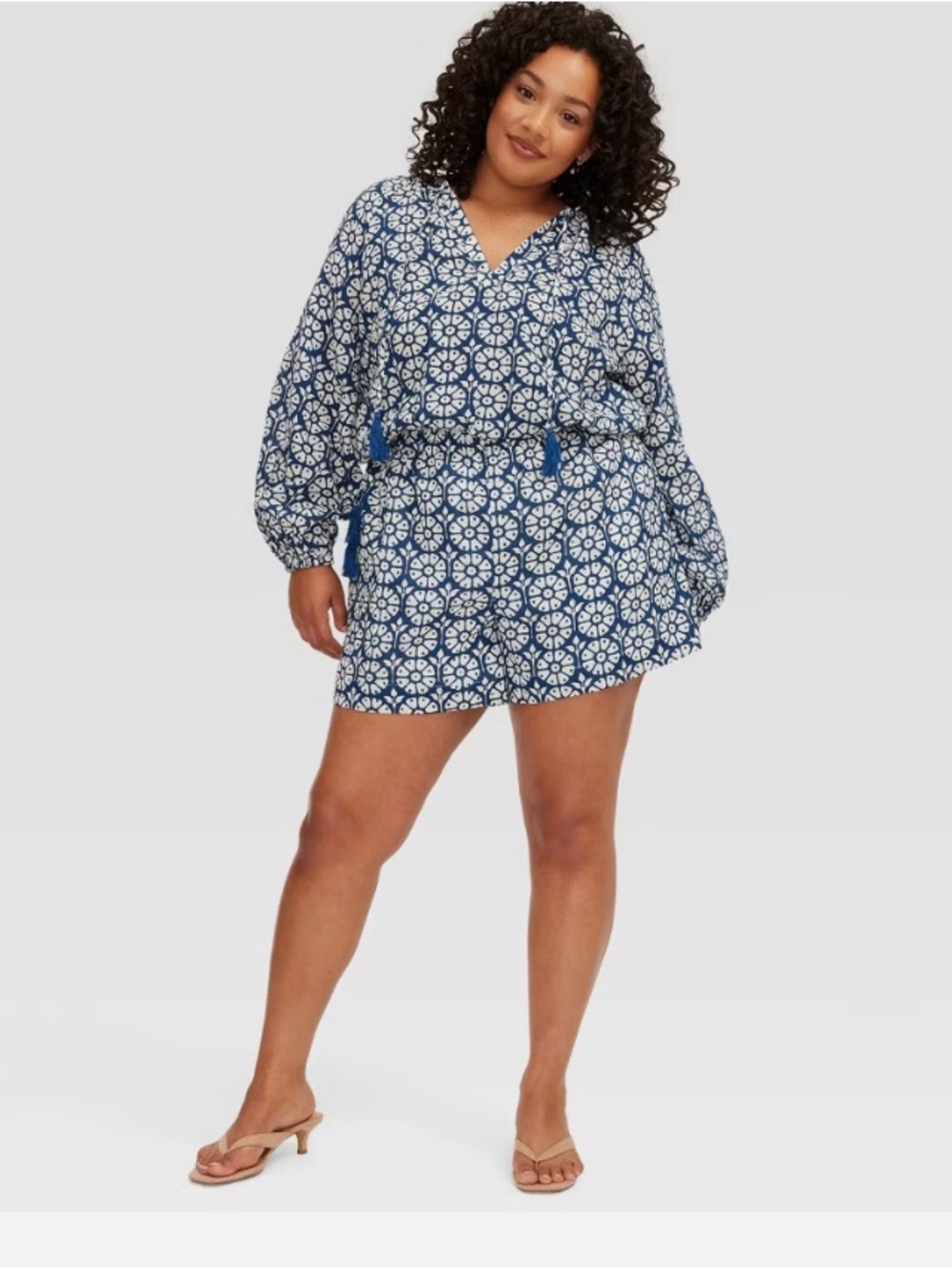 Roller Rabbit Navy Daisy Long Sleeve Tie-Neck Boho Top and Short set Large